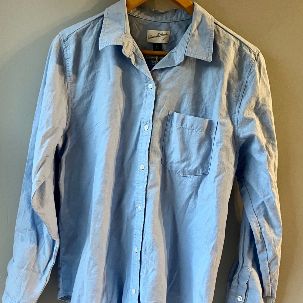 NWT Womens light blue button down shirt size medium